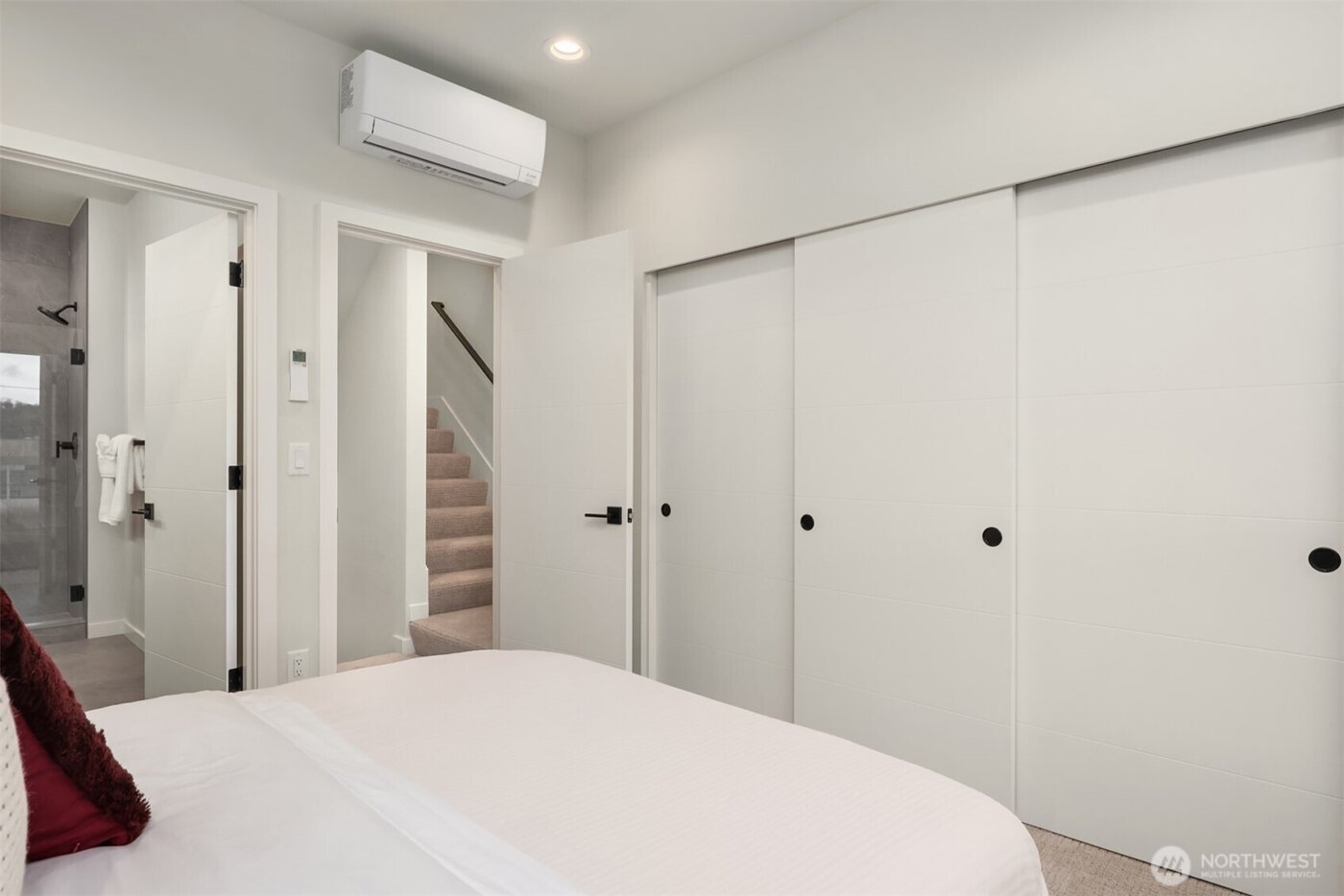 6727 Carlton Avenue S #B, Seattle, WA 98108