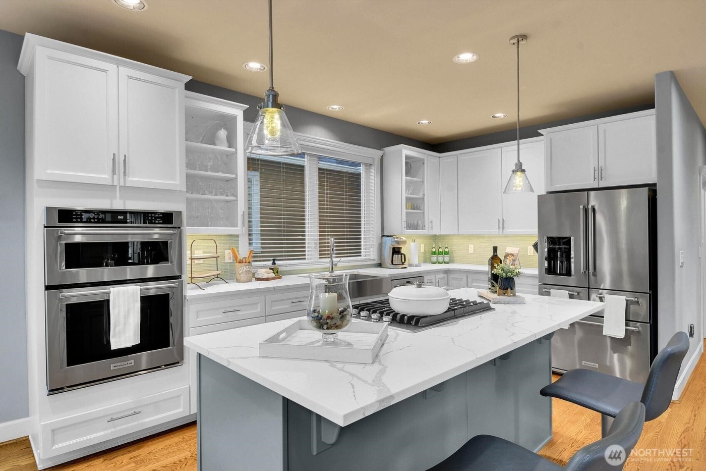 217 9th Avenue S, Edmonds, WA 98020