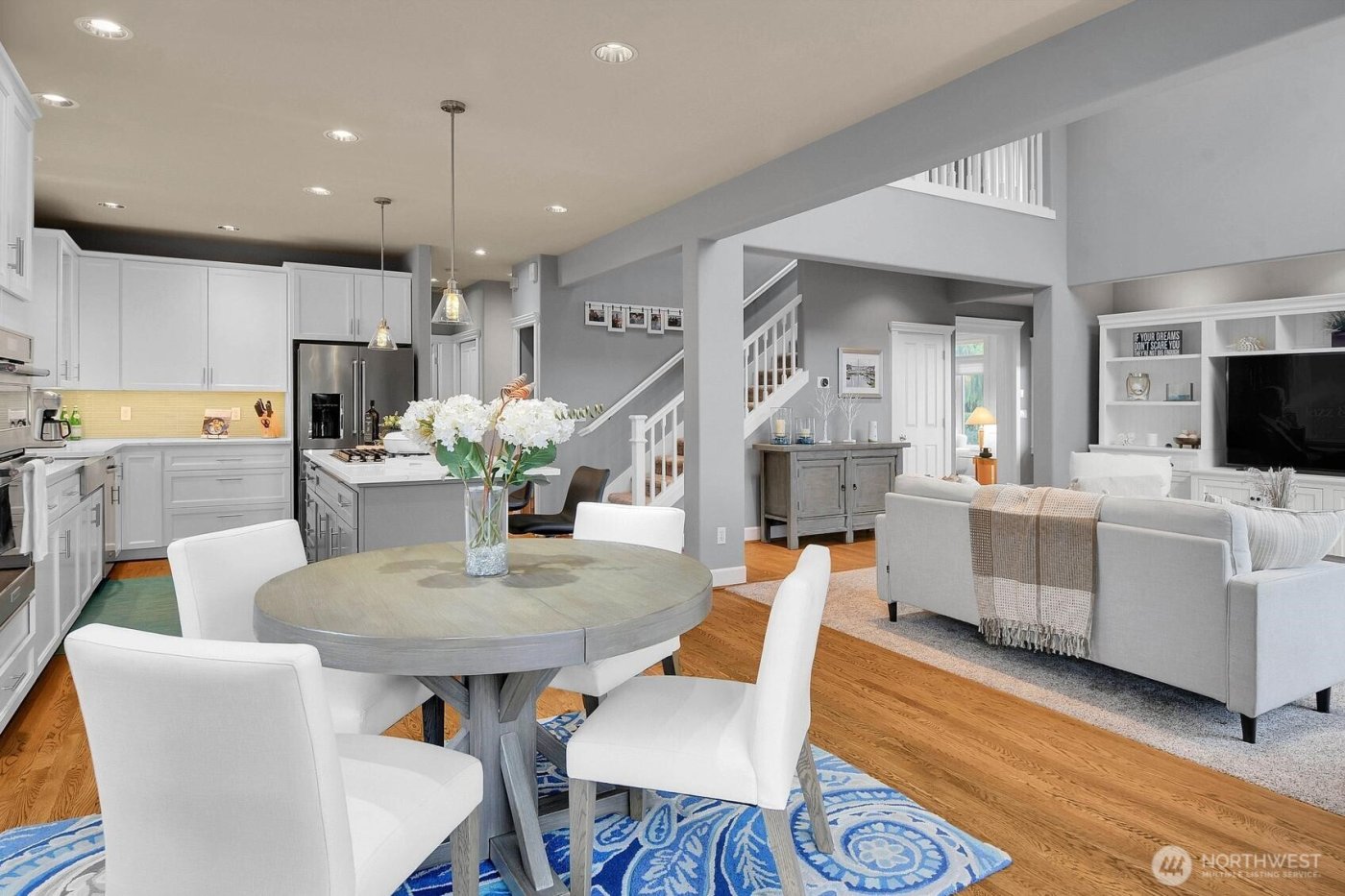 217 9th Avenue S, Edmonds, WA 98020