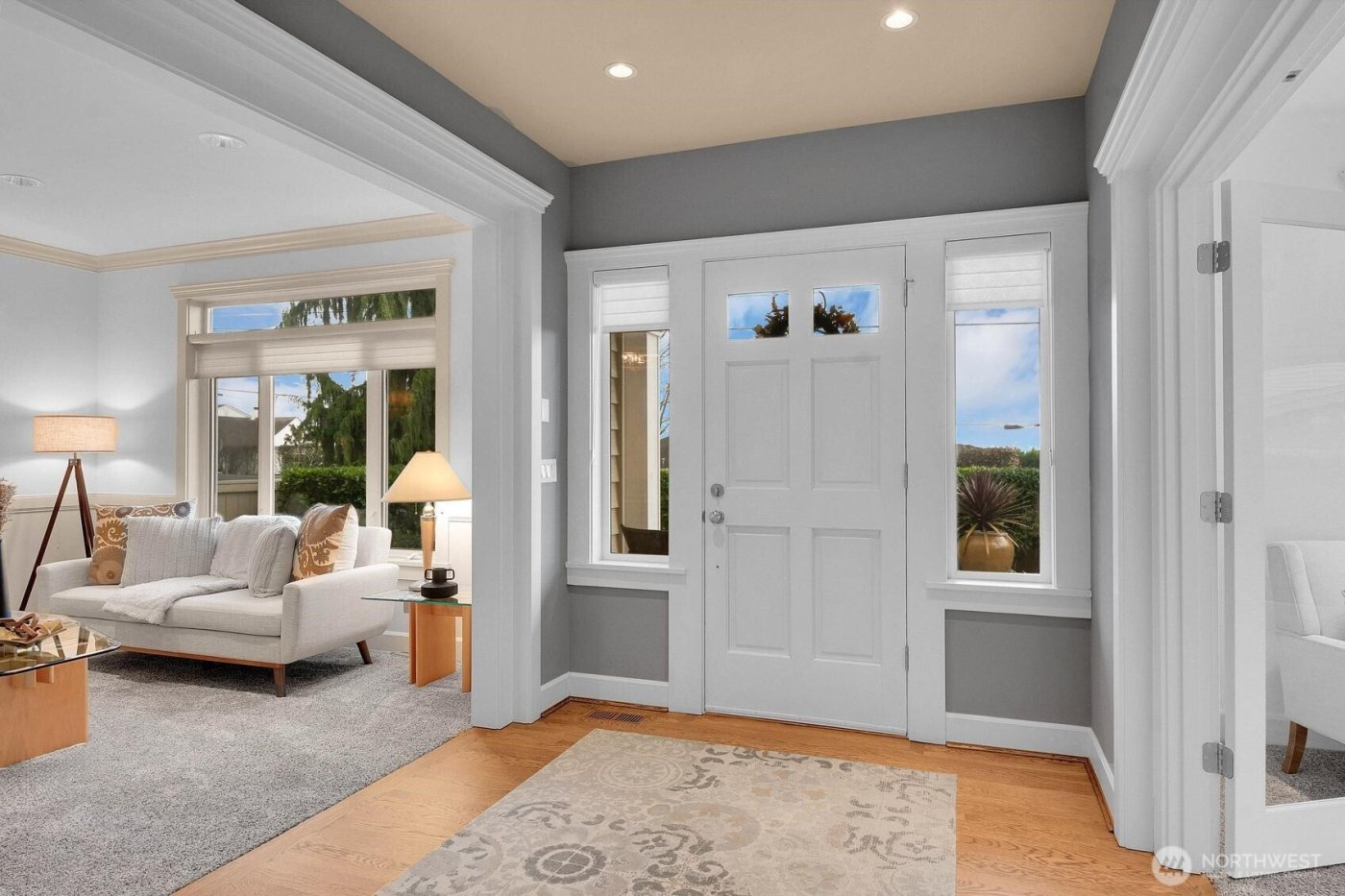 217 9th Avenue S, Edmonds, WA 98020