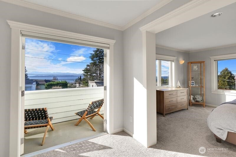 217 9th Avenue S, Edmonds, WA 98020