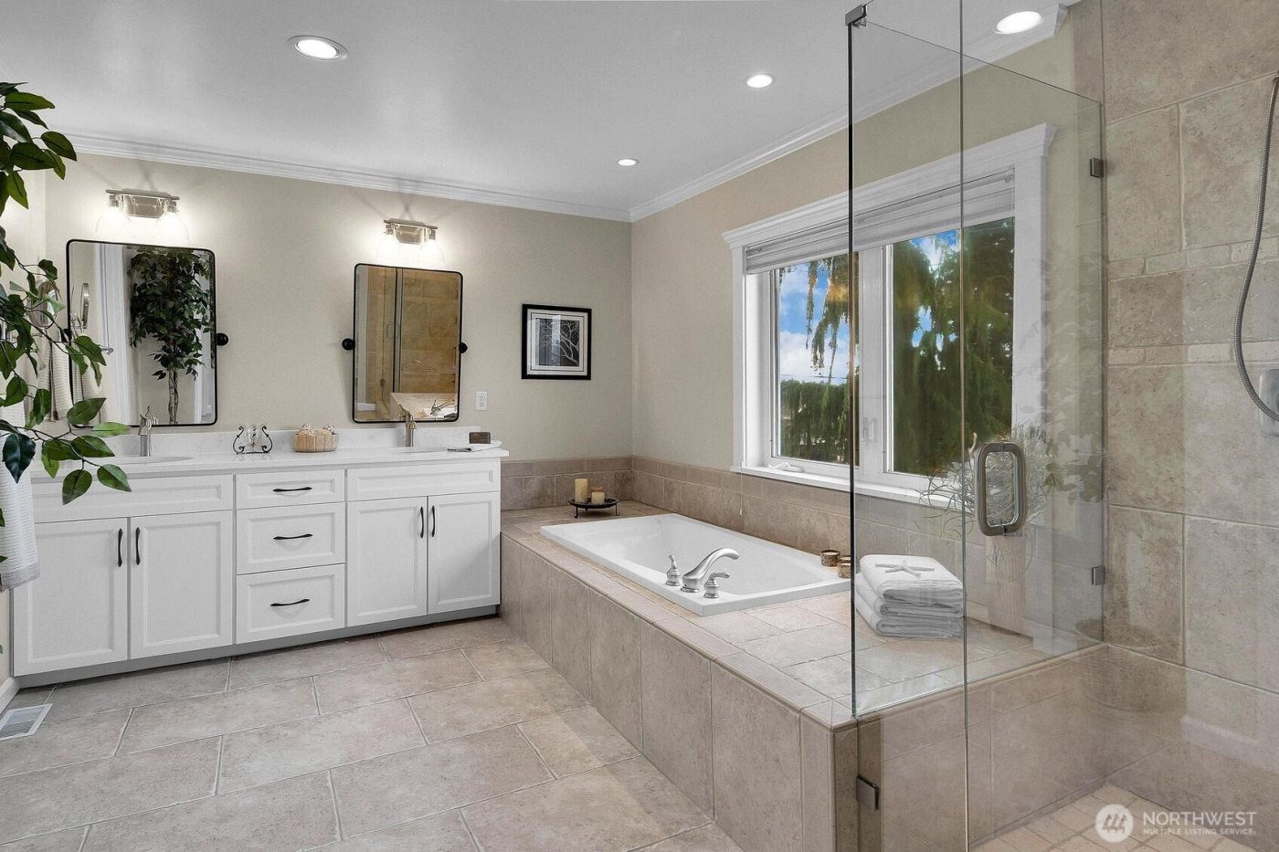 217 9th Avenue S, Edmonds, WA 98020