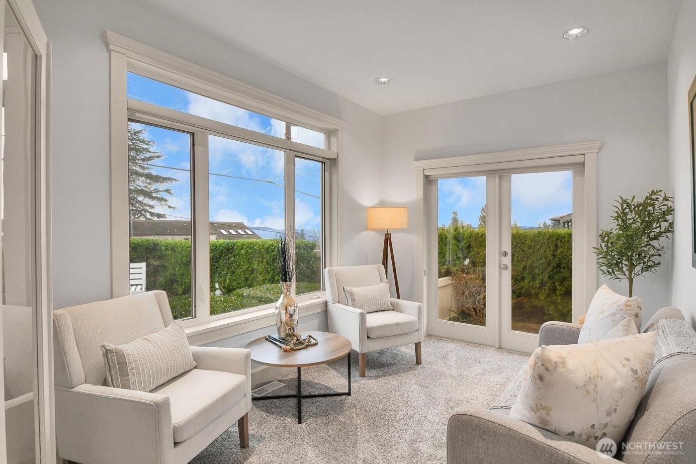 217 9th Avenue S, Edmonds, WA 98020