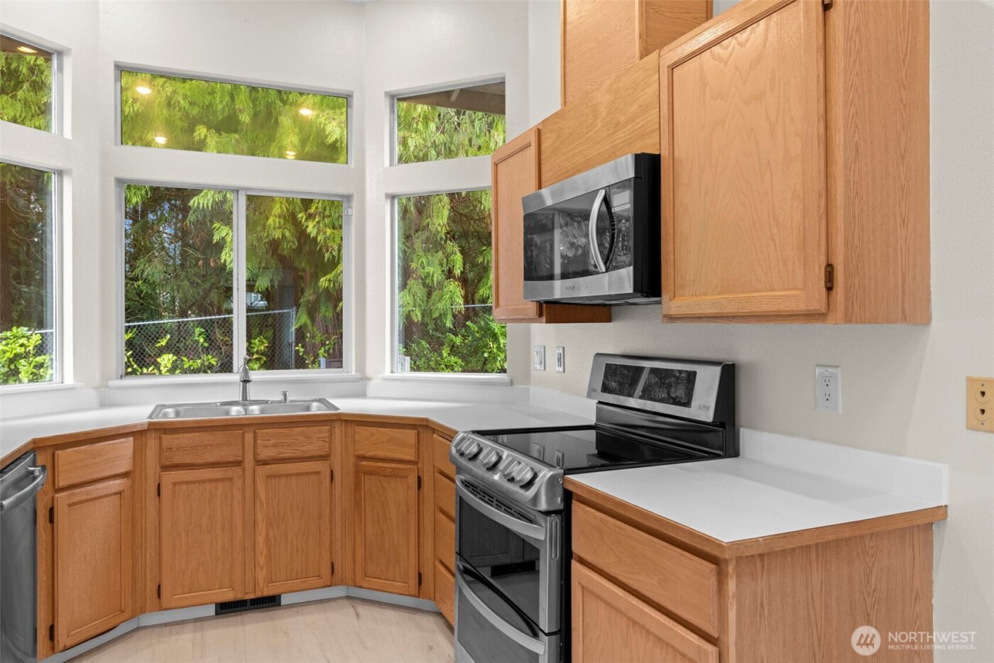 3615 170th Street SW, Lynnwood, WA 98037