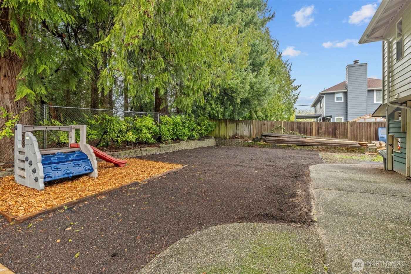 3615 170th Street SW, Lynnwood, WA 98037