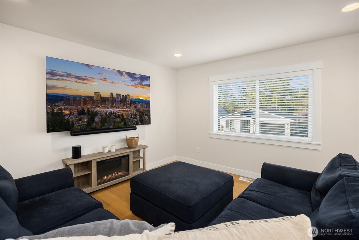 18581 Sawgrass Drive NE, Poulsbo, WA 98370