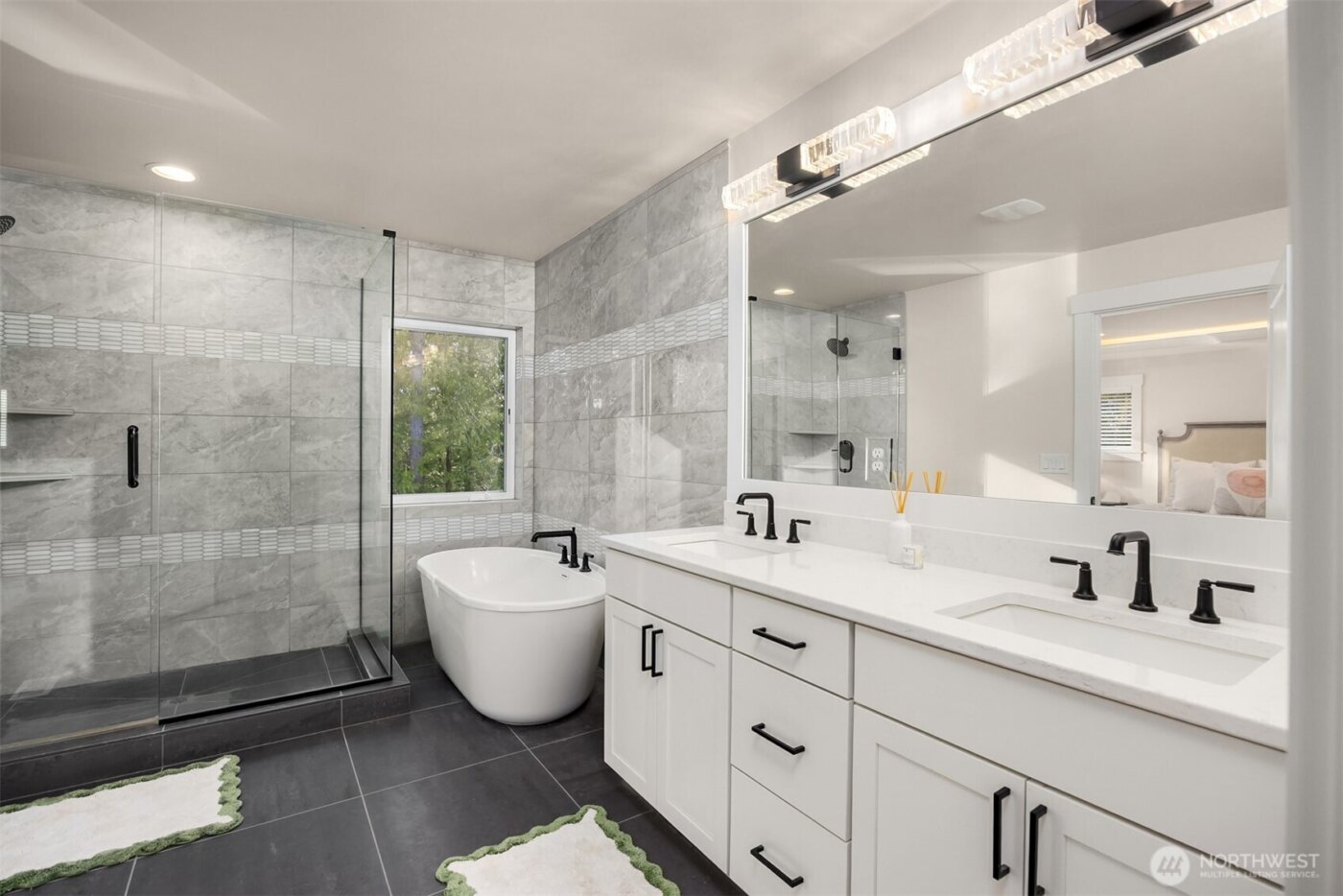 18581 Sawgrass Drive NE, Poulsbo, WA 98370