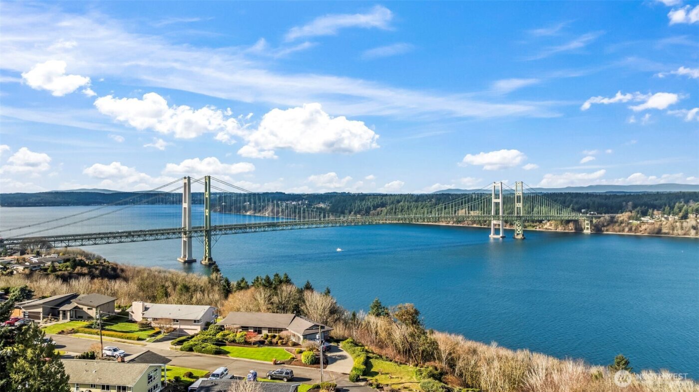 1774 N Jackson Avenue , Tacoma, WA 98406