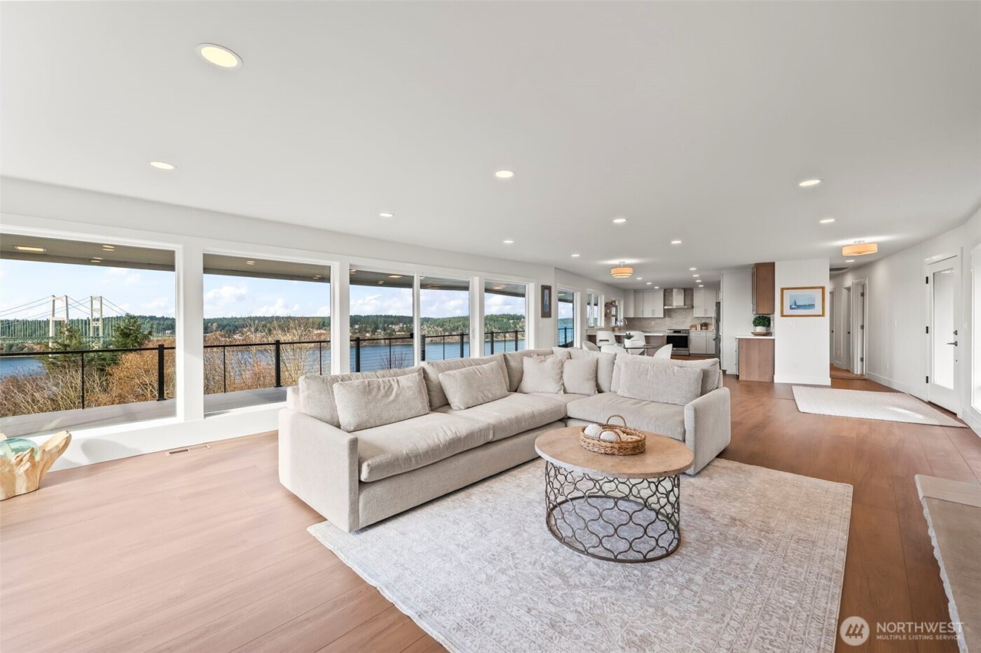 1774 N Jackson Avenue , Tacoma, WA 98406