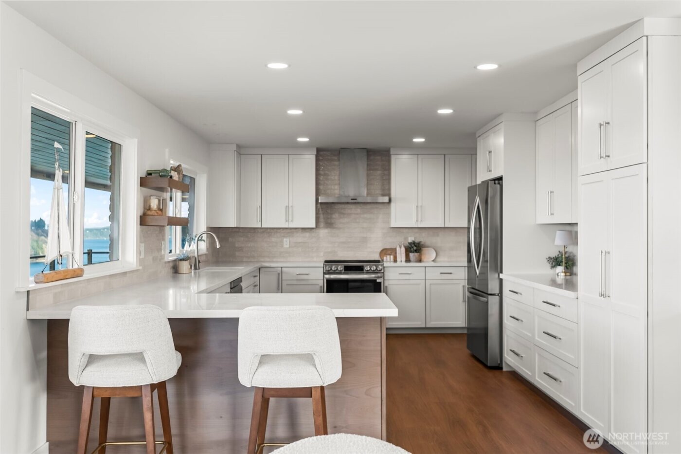 1774 N Jackson Avenue , Tacoma, WA 98406