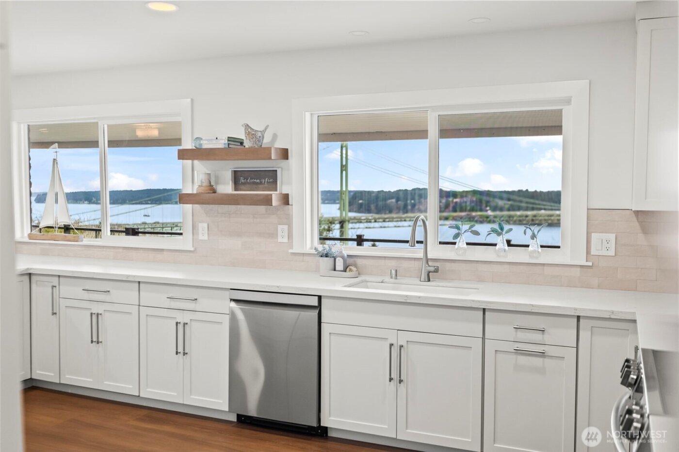 1774 N Jackson Avenue , Tacoma, WA 98406