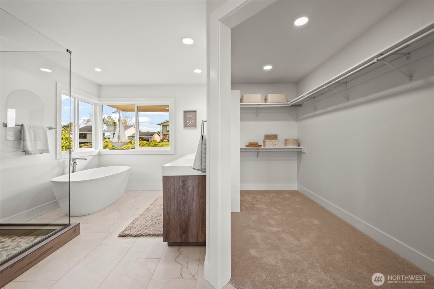 1774 N Jackson Avenue , Tacoma, WA 98406