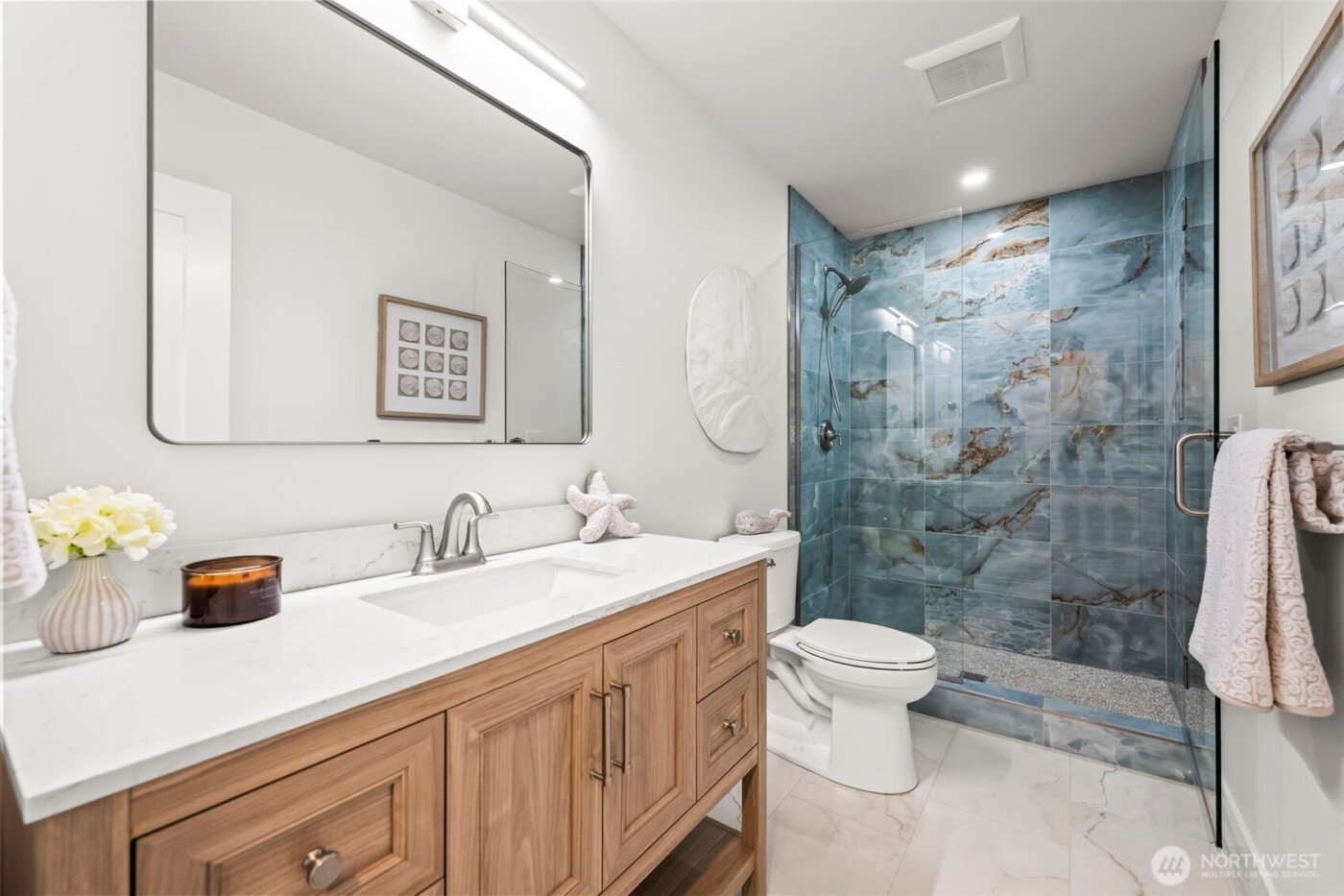 1774 N Jackson Avenue , Tacoma, WA 98406