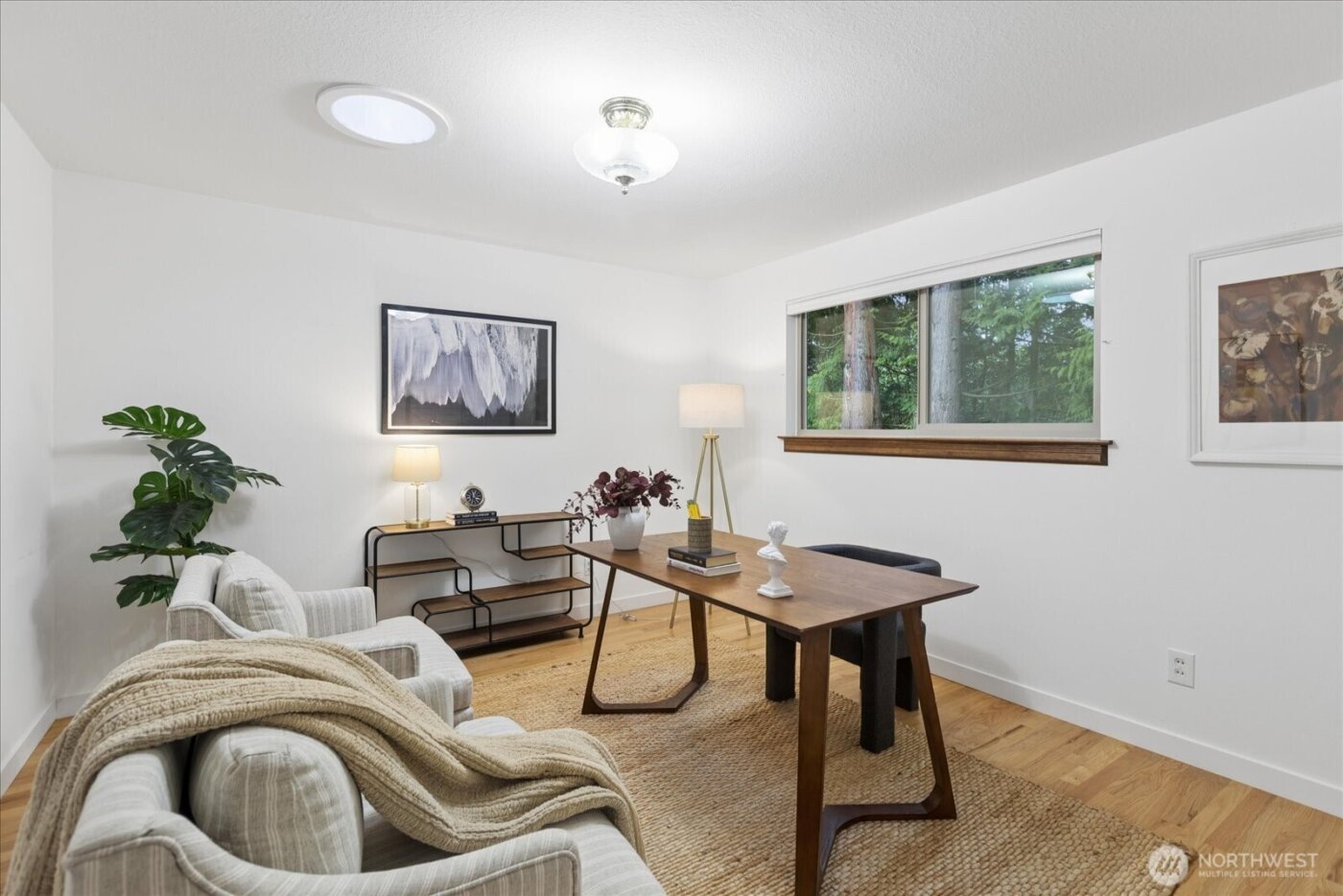 8125 186th Street SW, Edmonds, WA 98026