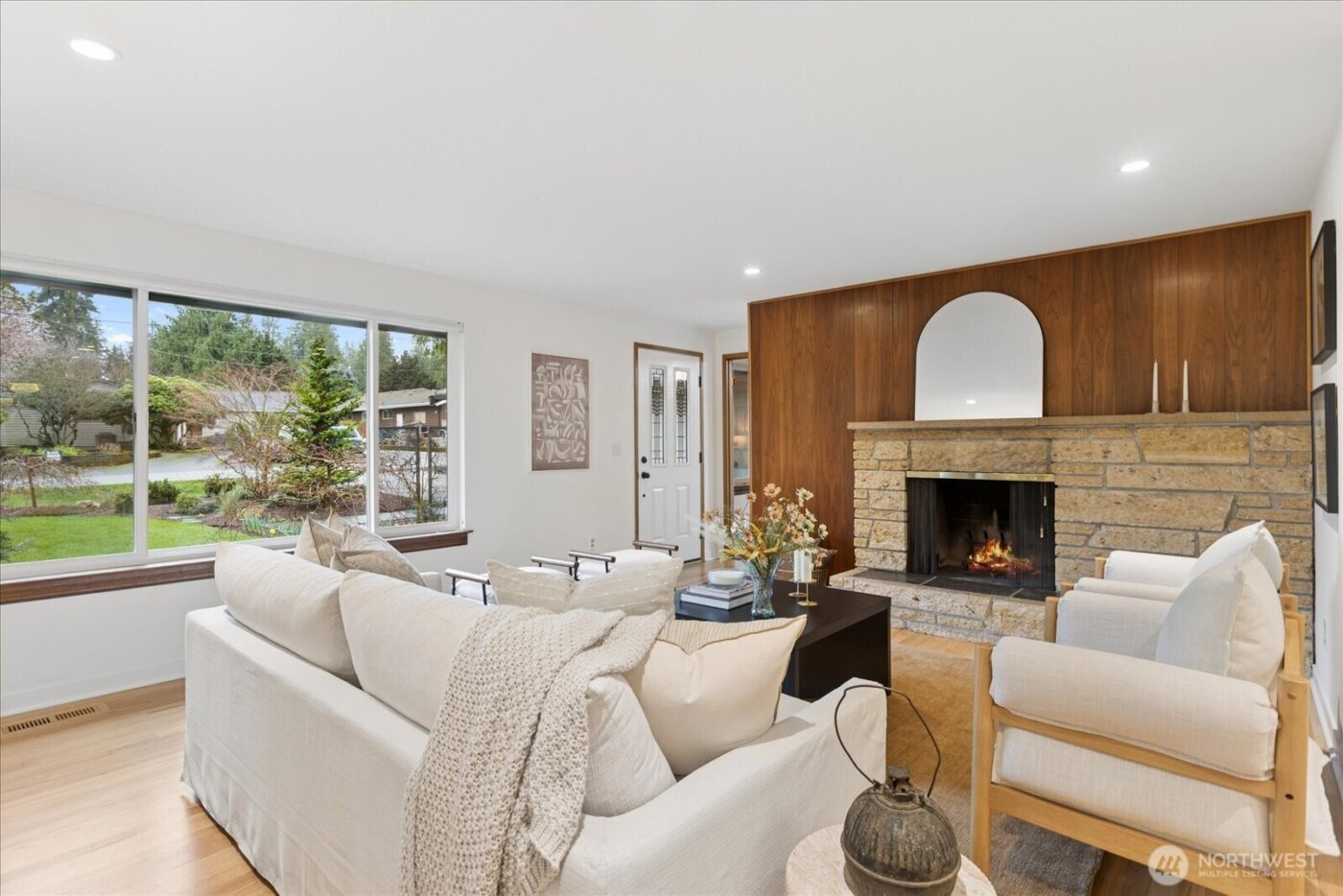 8125 186th Street SW, Edmonds, WA 98026