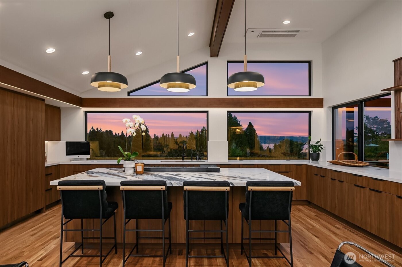 5010 NE 52nd Street , Seattle, WA 98105