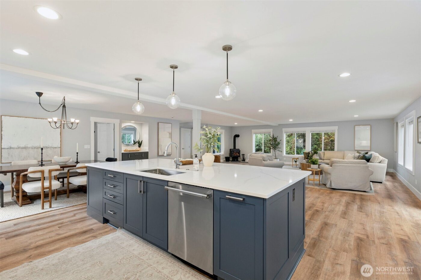 8757 NE Rosario Place , Bainbridge Island, WA 98110