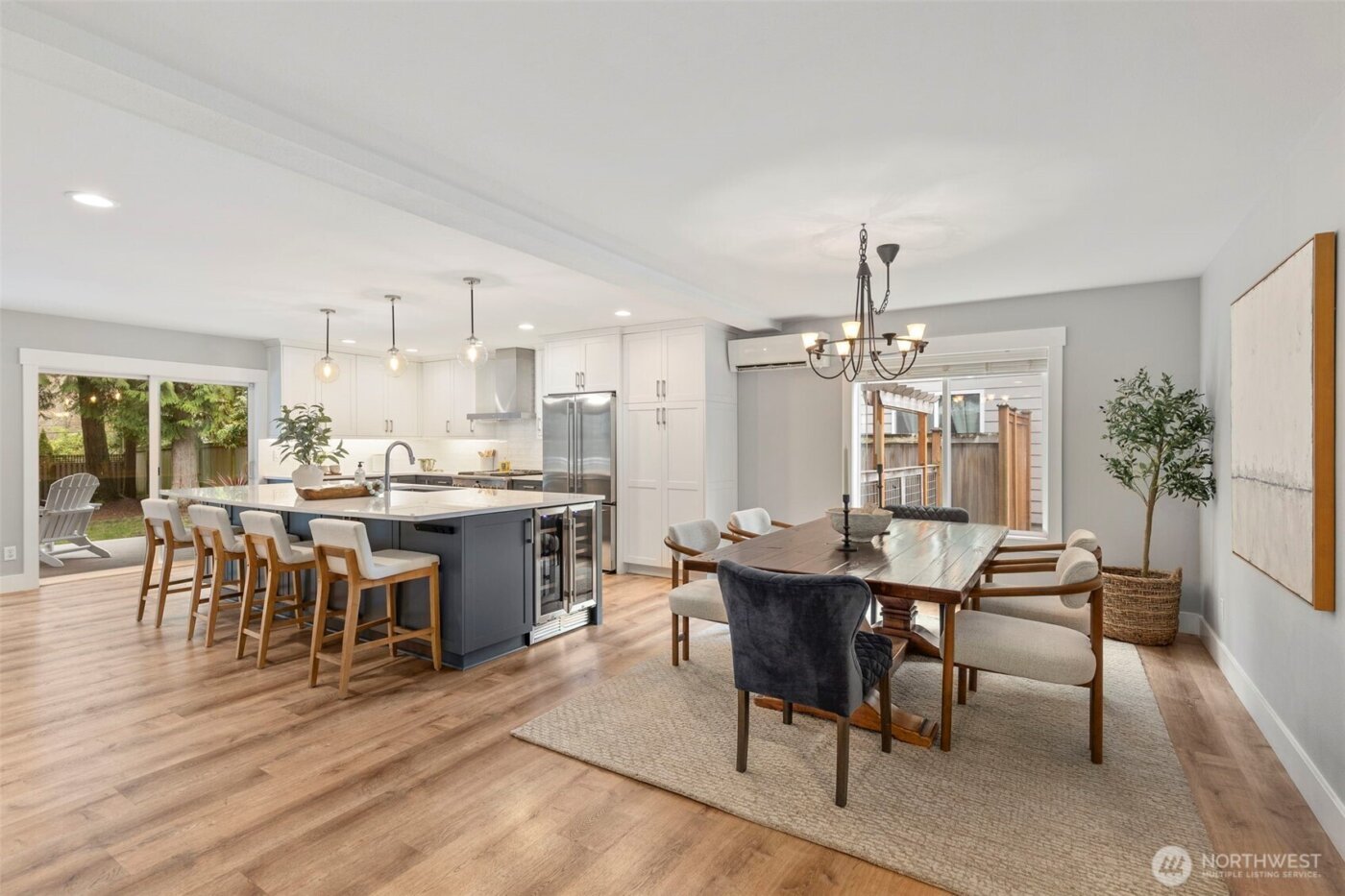 8757 NE Rosario Place , Bainbridge Island, WA 98110