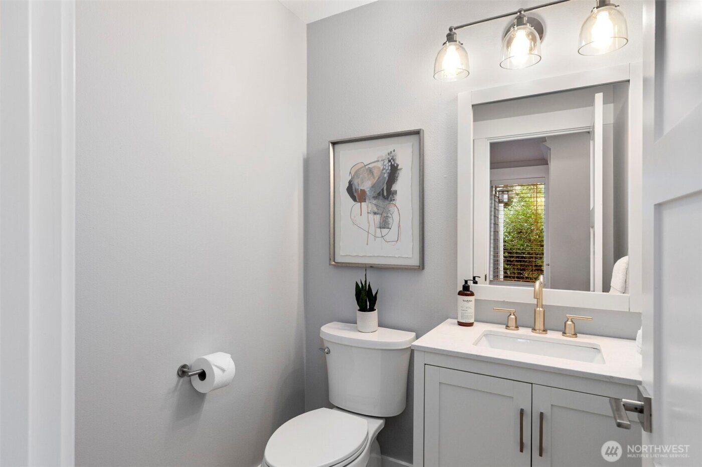 8757 NE Rosario Place , Bainbridge Island, WA 98110