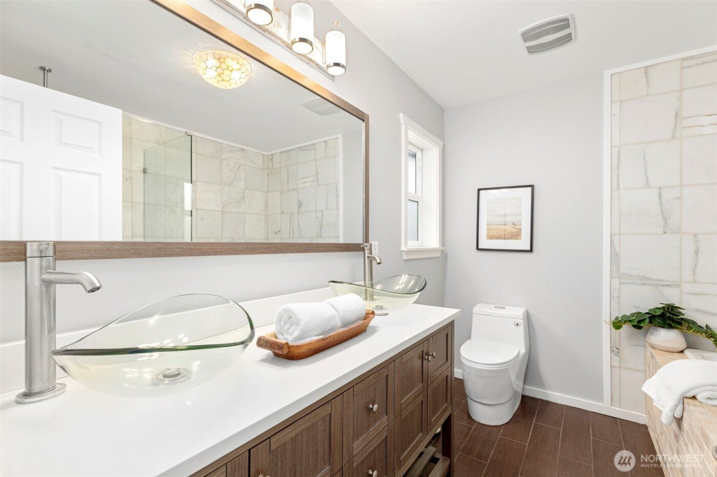 8757 NE Rosario Place , Bainbridge Island, WA 98110