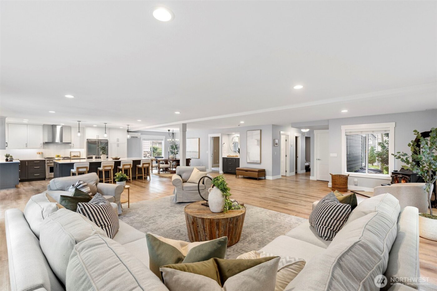 8757 NE Rosario Place , Bainbridge Island, WA 98110