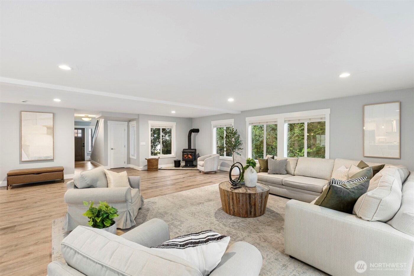 8757 NE Rosario Place , Bainbridge Island, WA 98110