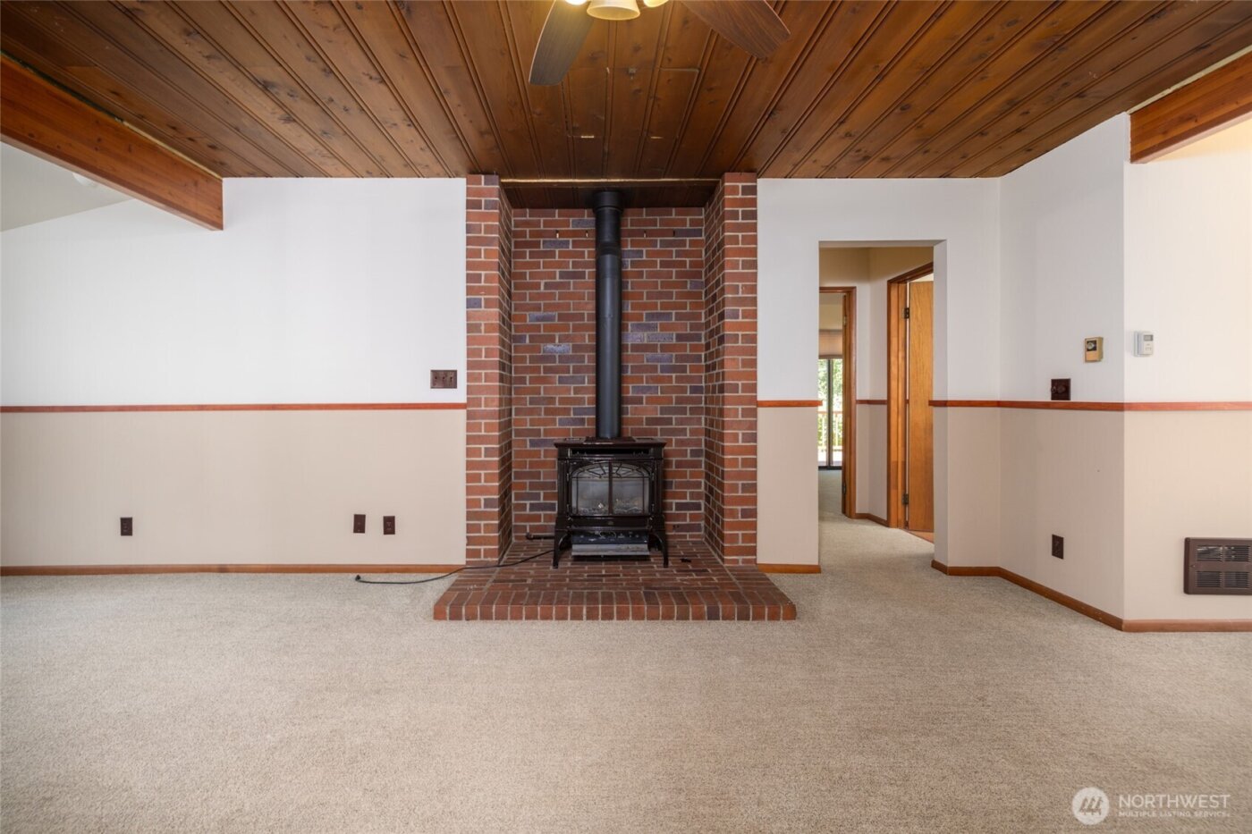 16757 Chilberg Avenue , La Conner, WA 98257