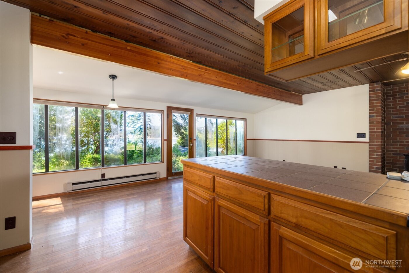 16757 Chilberg Avenue , La Conner, WA 98257