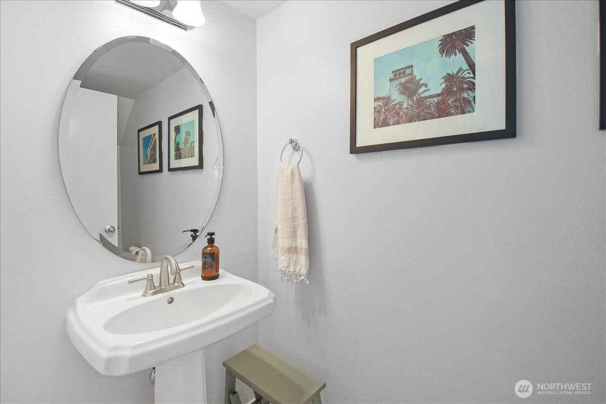 266 Camas Avenue SE, Renton, WA 98056