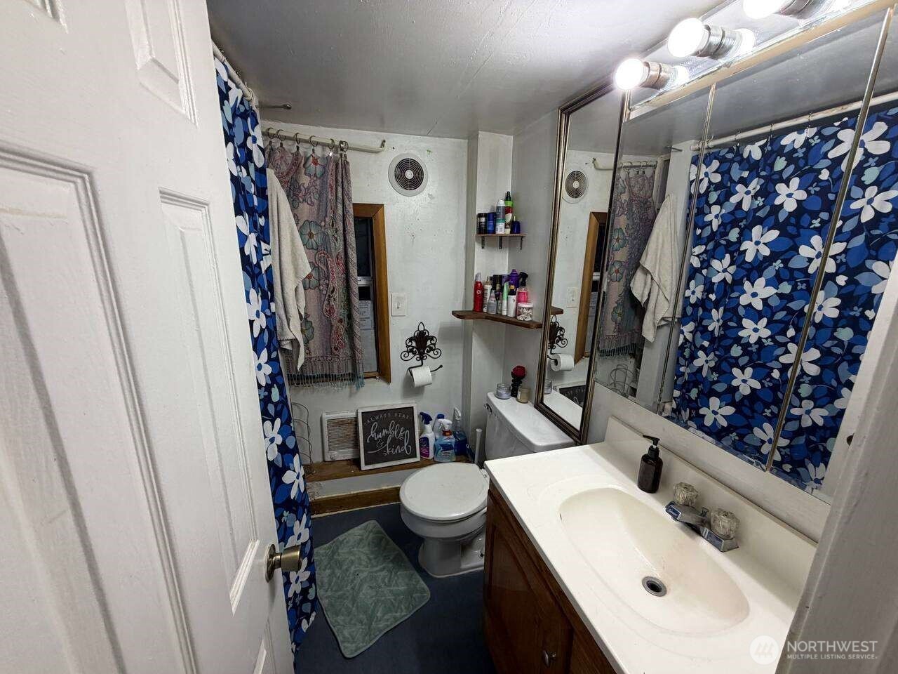 23133 119th Avenue SE, Woodinville, WA 98077