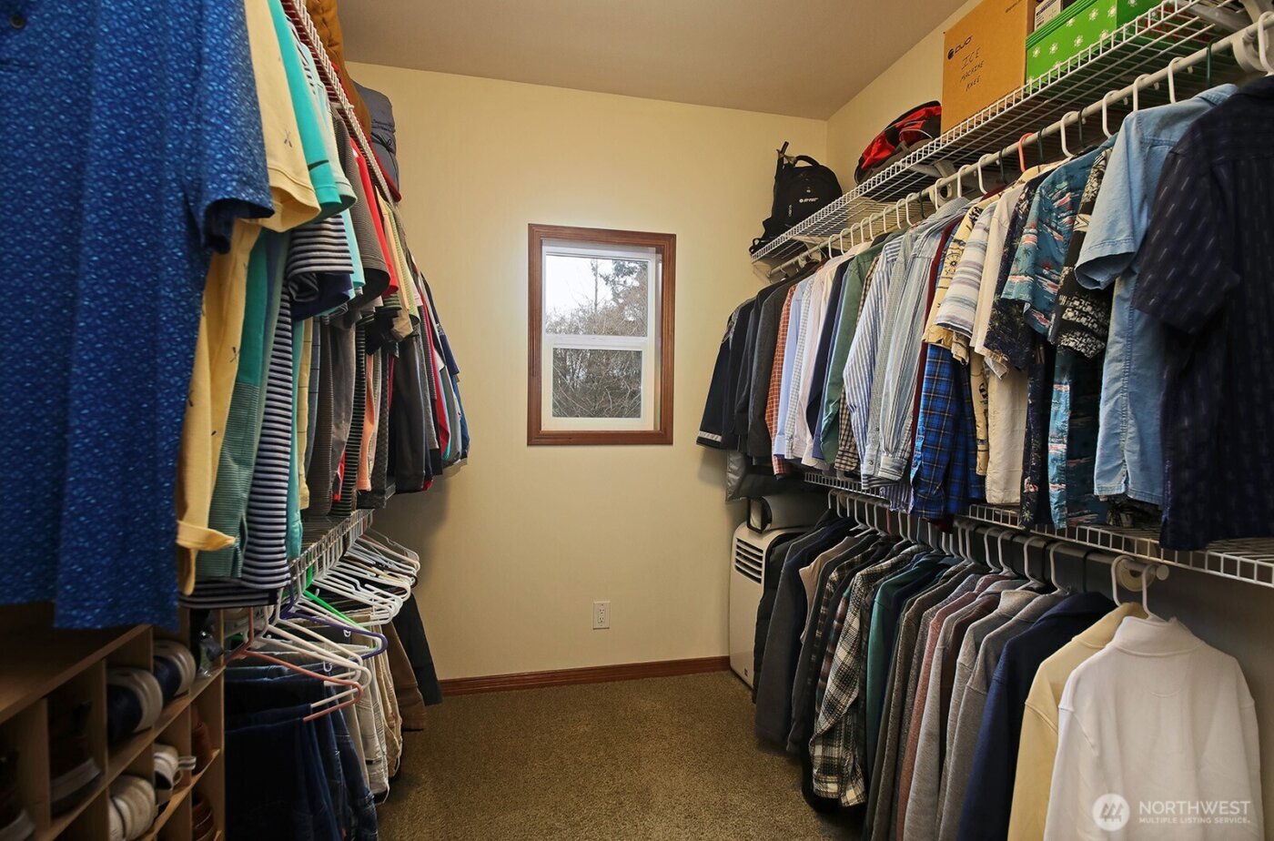 3723 Swede Hill Road , Clinton, WA 98236