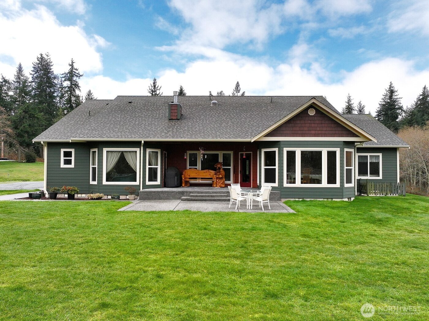 3723 Swede Hill Road , Clinton, WA 98236