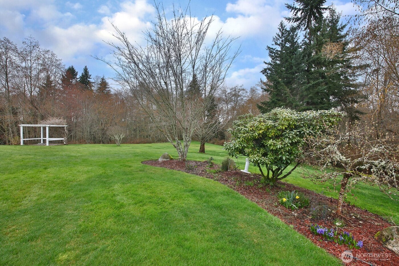 3723 Swede Hill Road , Clinton, WA 98236