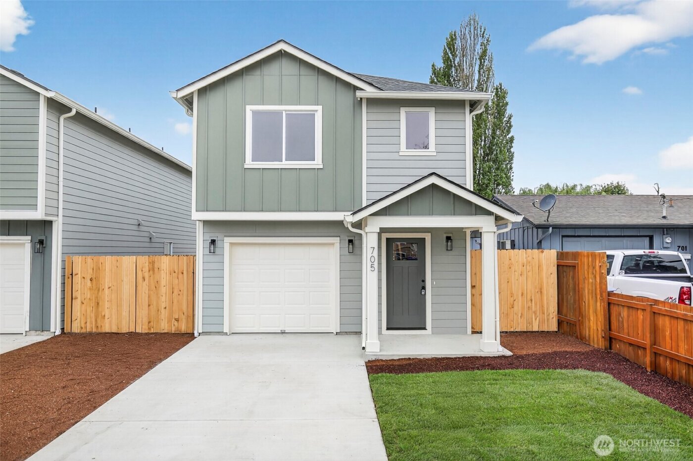 705 S 9th Avenue , Kelso, WA 98632