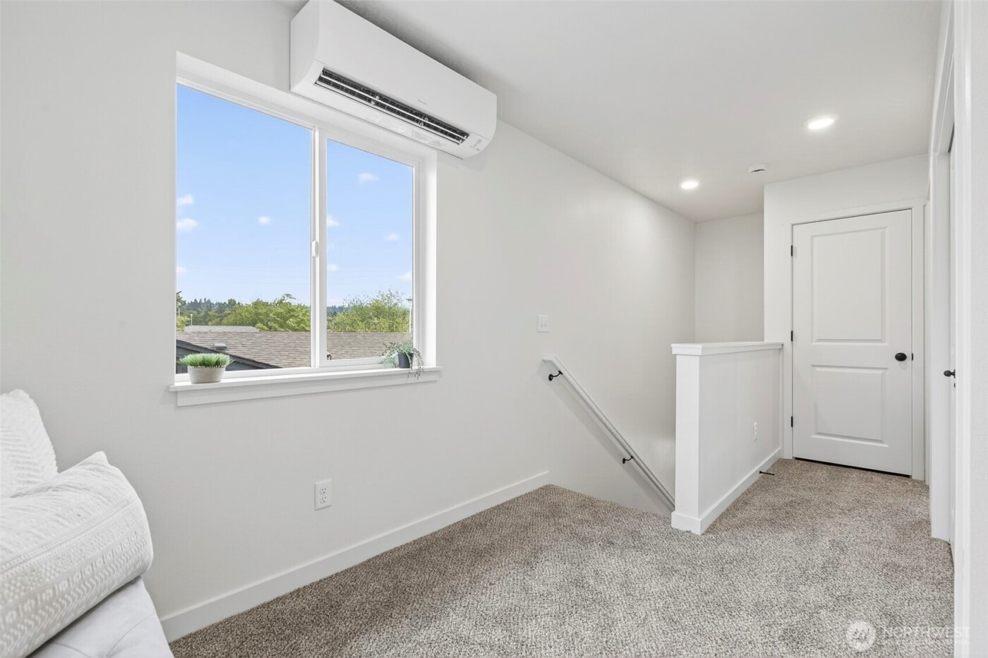 705 S 9th Avenue , Kelso, WA 98632