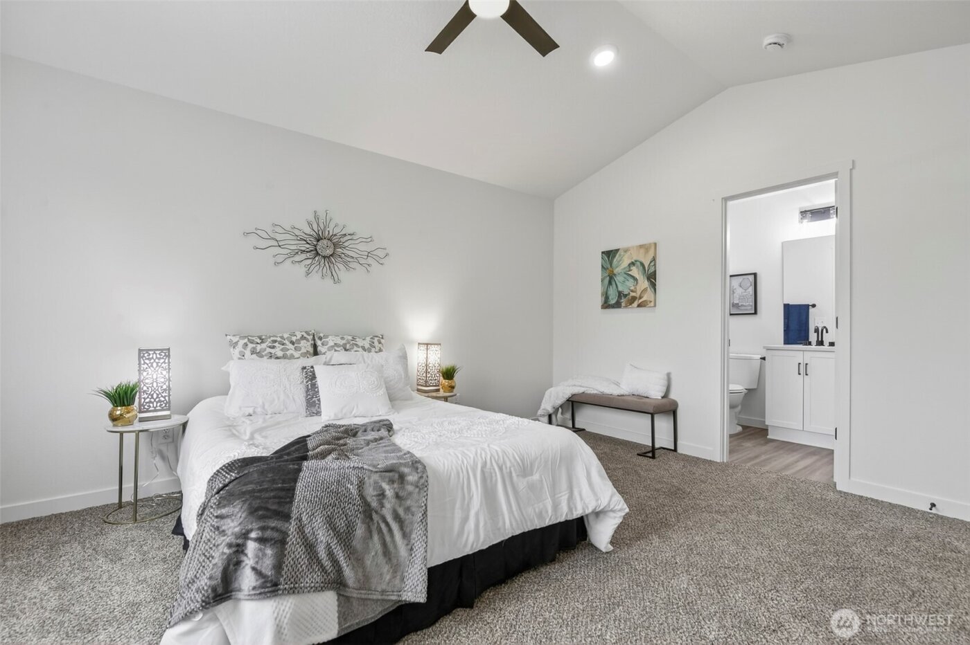 705 S 9th Avenue , Kelso, WA 98632