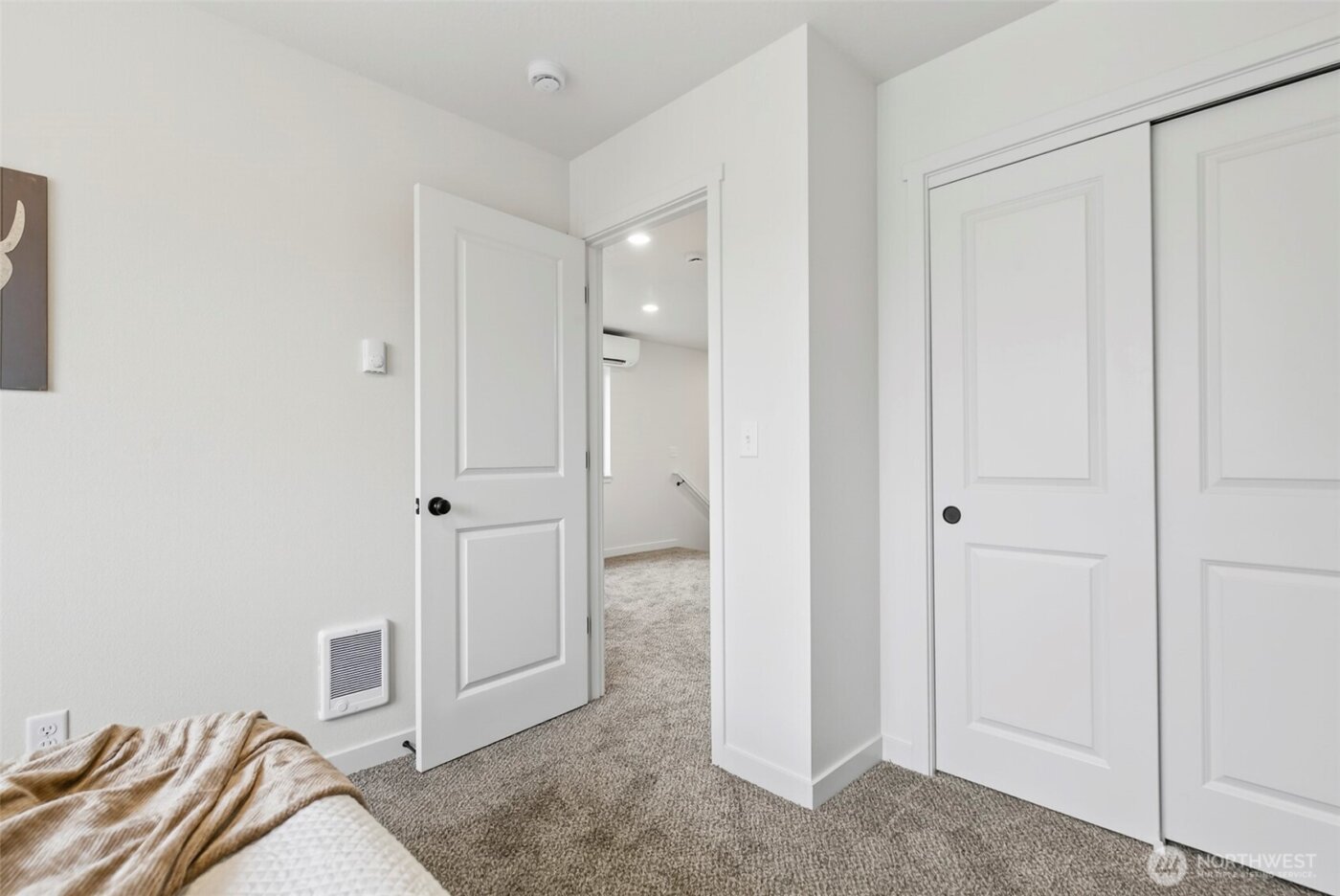 705 S 9th Avenue , Kelso, WA 98632