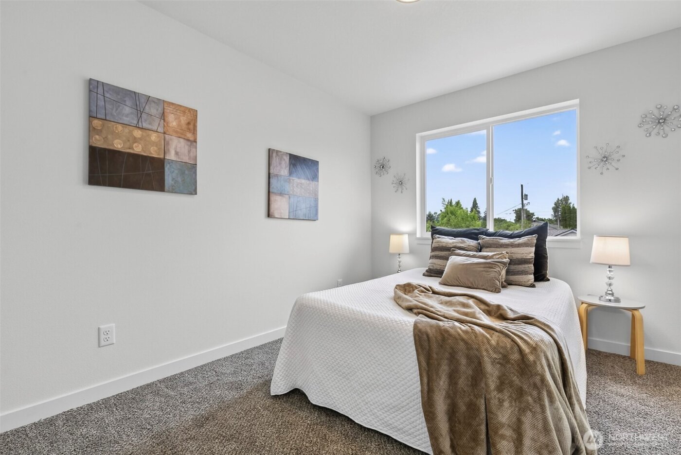 705 S 9th Avenue , Kelso, WA 98632