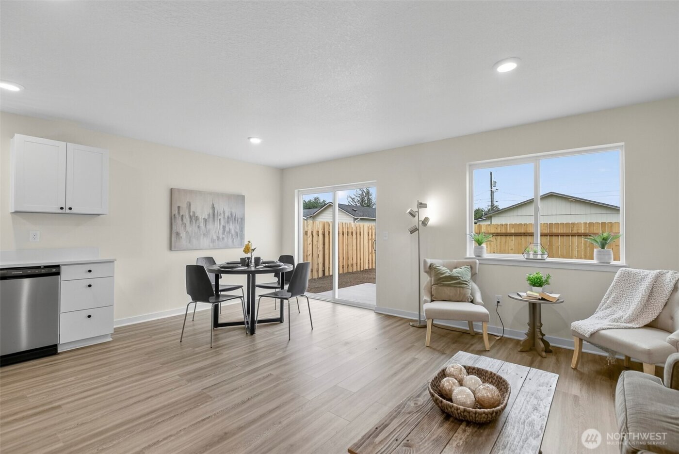 705 S 9th Avenue , Kelso, WA 98632