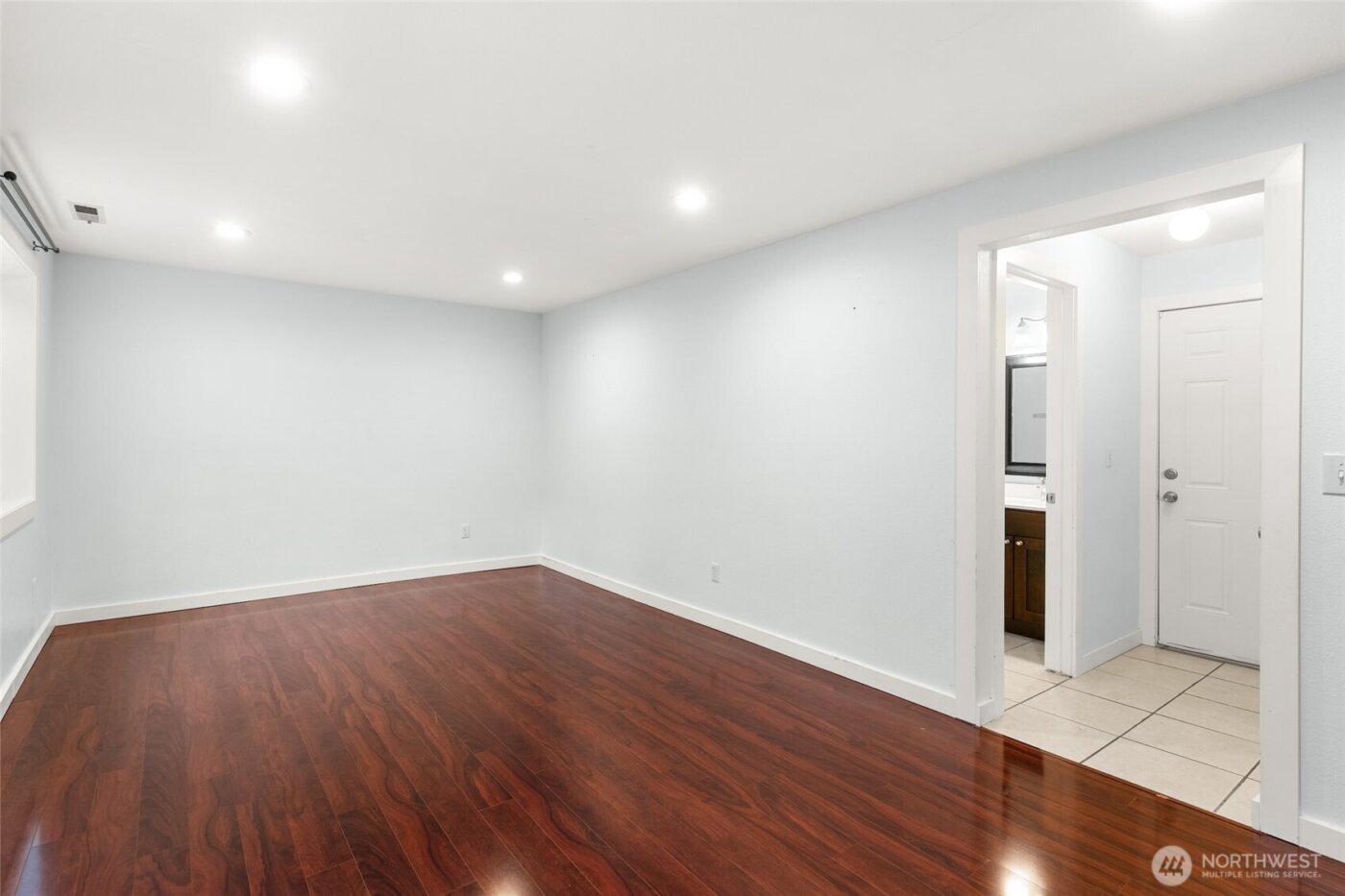 2702 Cedar Avenue S, Renton, WA 98055-5078