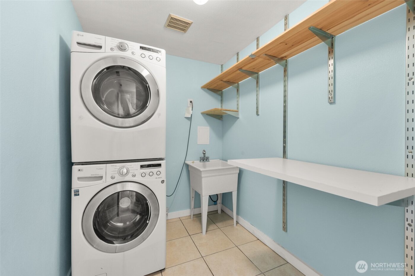 2702 Cedar Avenue S, Renton, WA 98055-5078