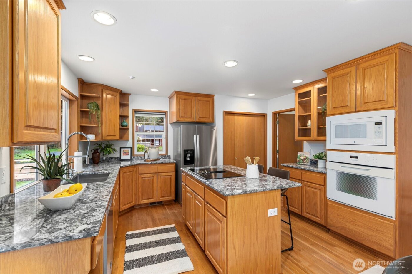 15375 Sunrise Drive NE, Bainbridge Island, WA 98110