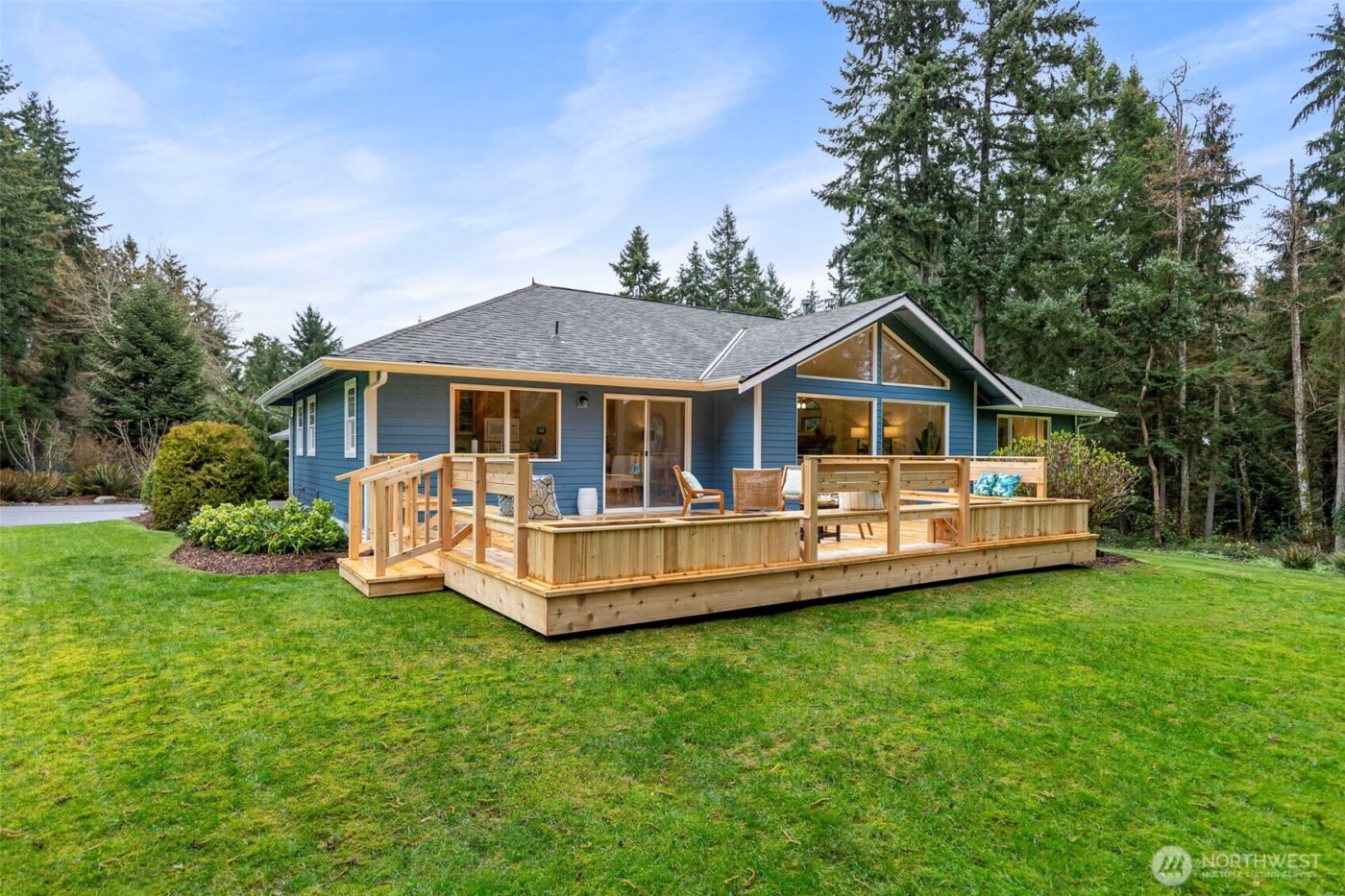 15375 Sunrise Drive NE, Bainbridge Island, WA 98110