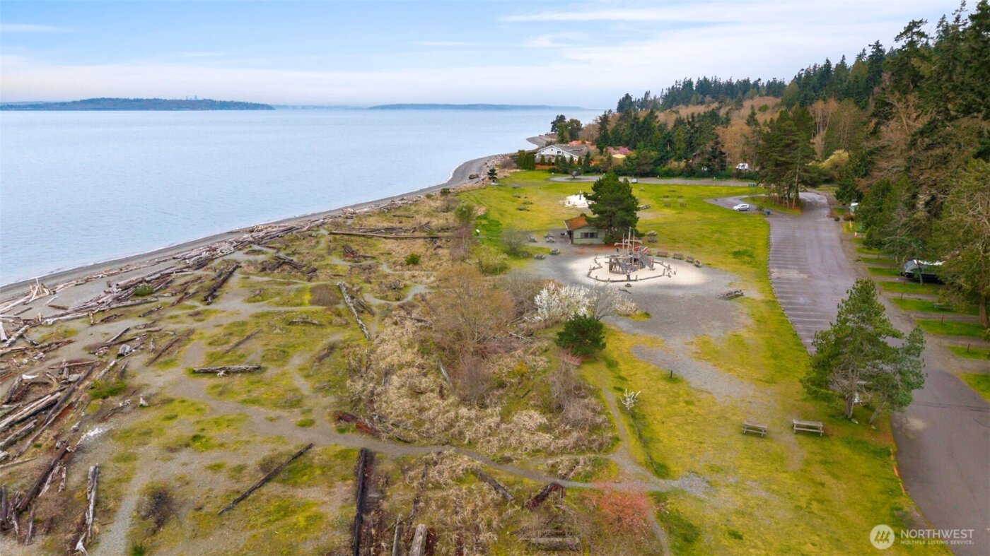 15375 Sunrise Drive NE, Bainbridge Island, WA 98110