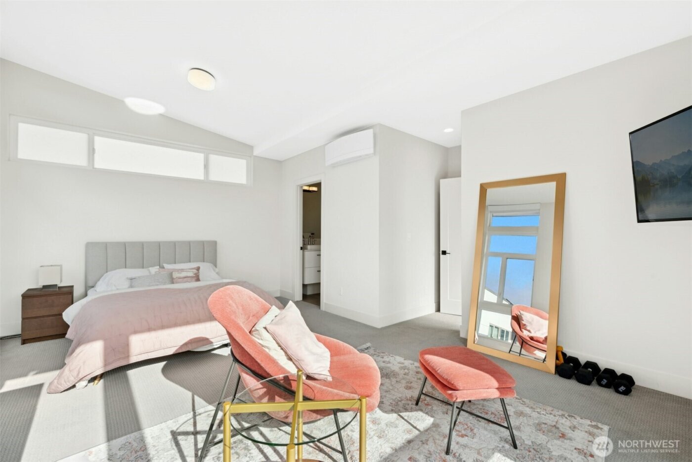 916 B 14th Avenue , Seattle, WA 98122