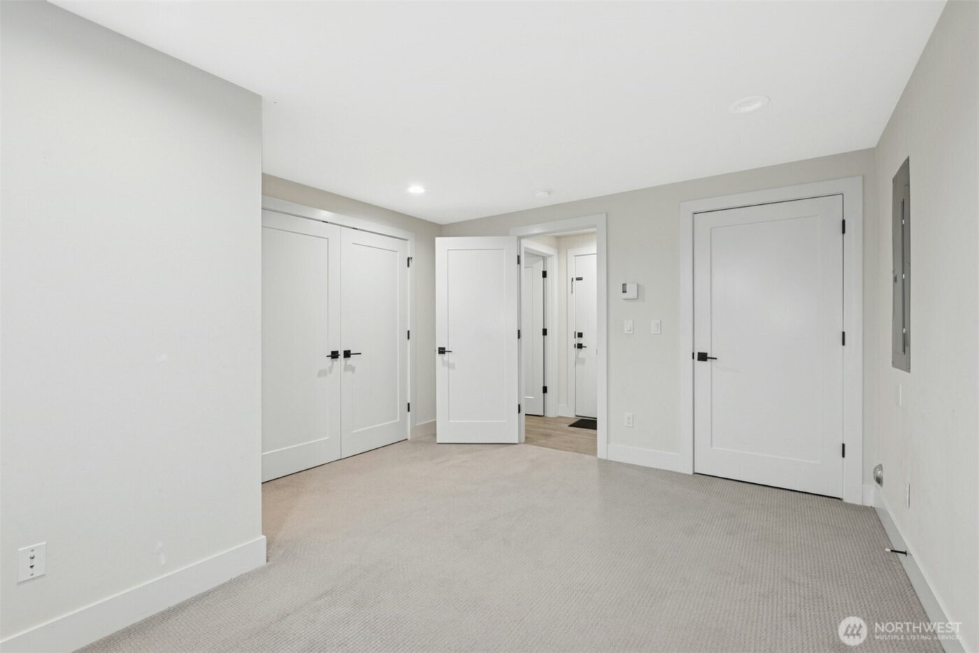 916 B 14th Avenue , Seattle, WA 98122