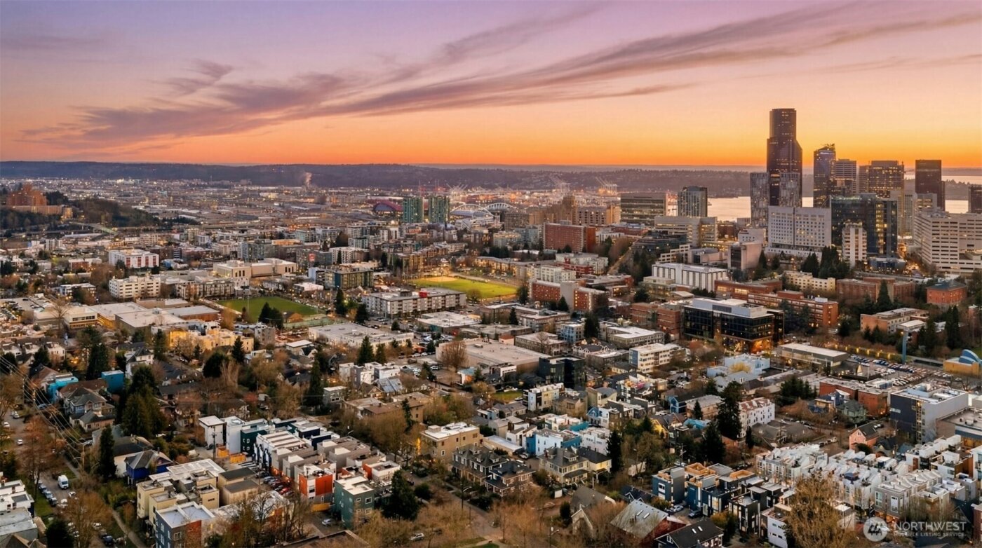 916 B 14th Avenue , Seattle, WA 98122