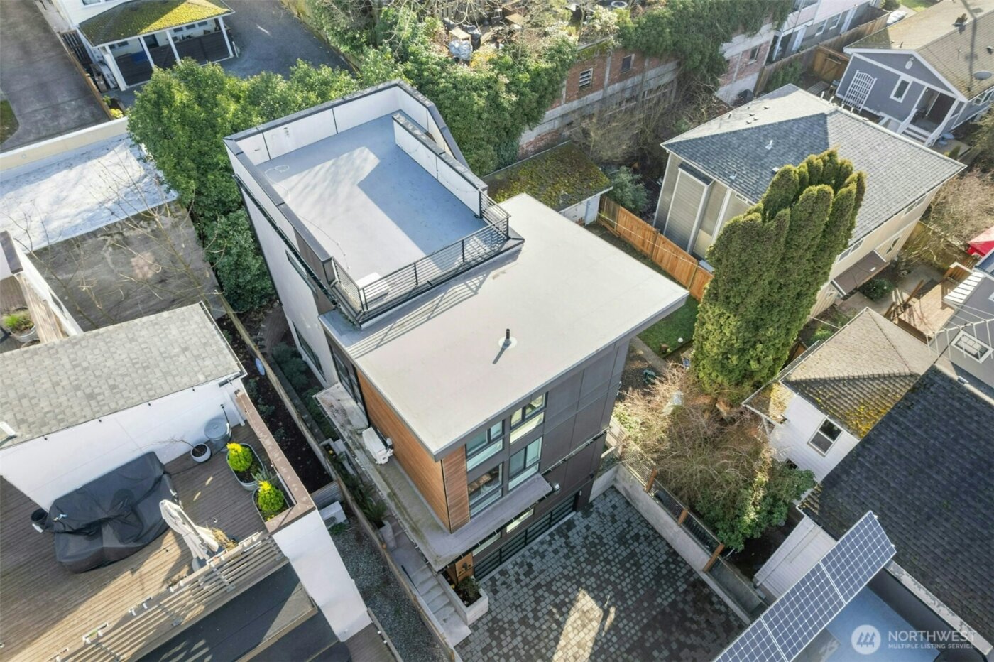 916 B 14th Avenue , Seattle, WA 98122