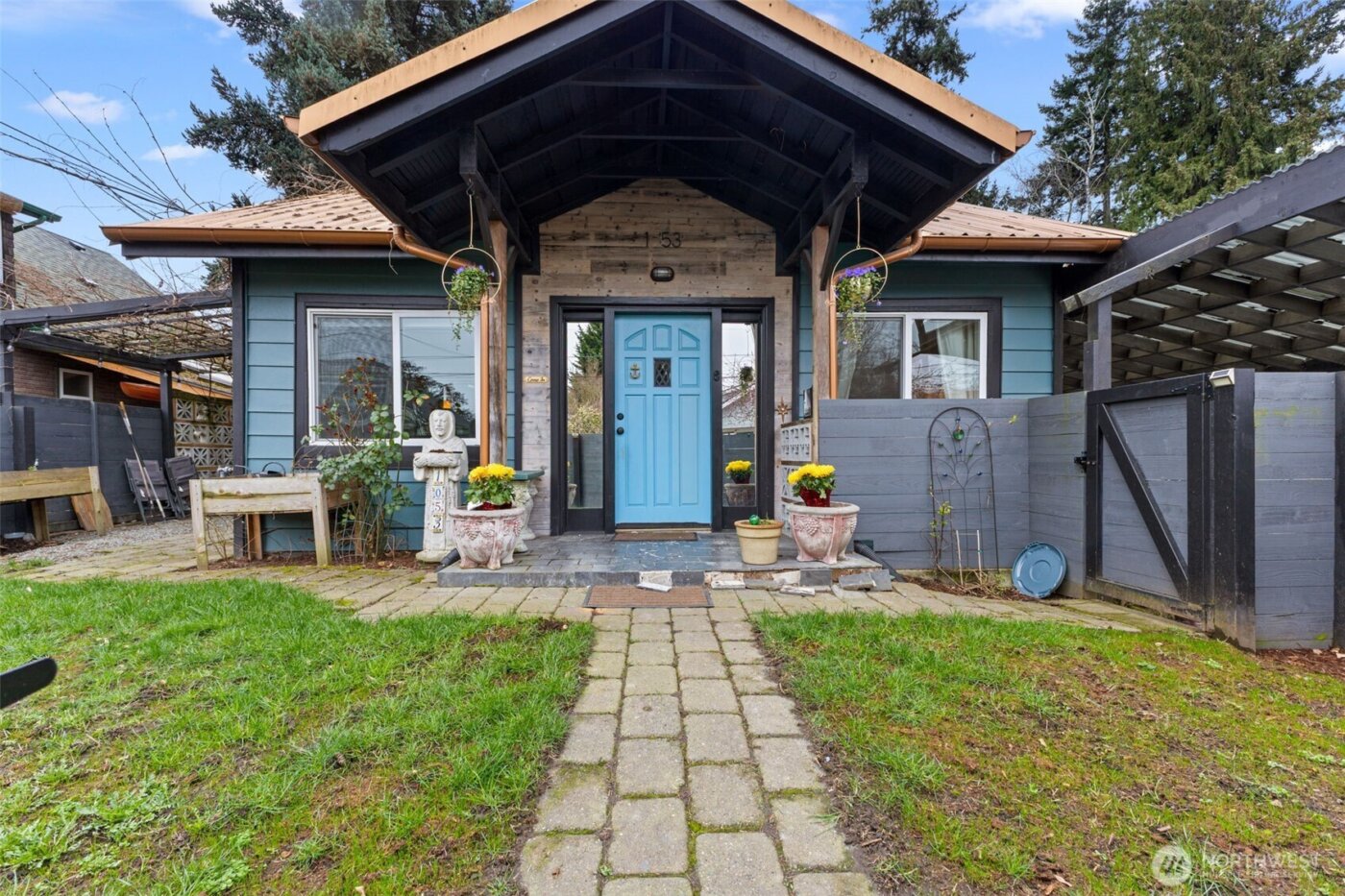 1053 S Southern Street , Seattle, WA 98108