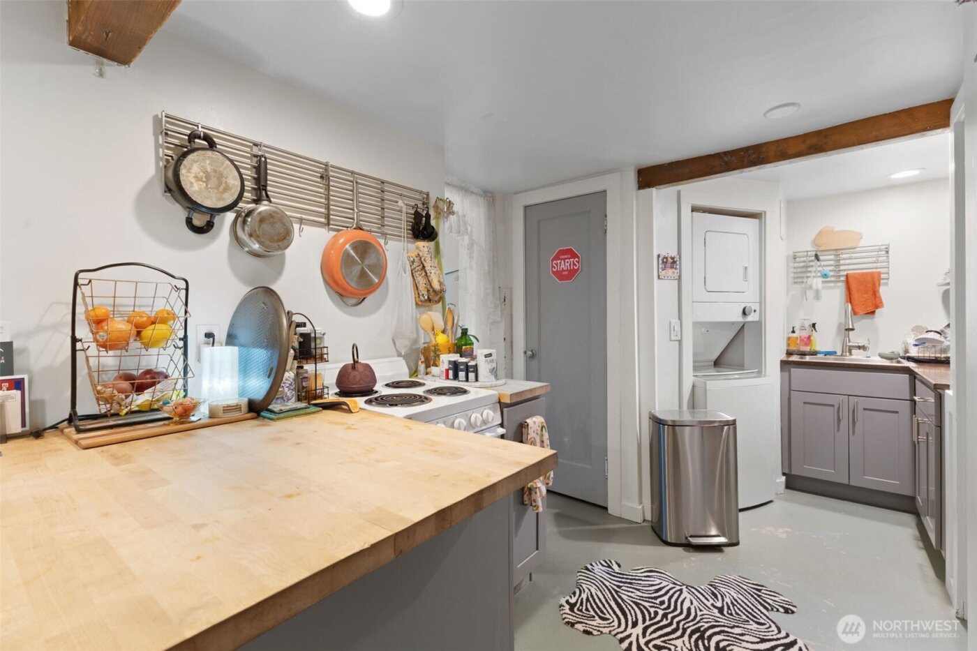 1053 S Southern Street , Seattle, WA 98108